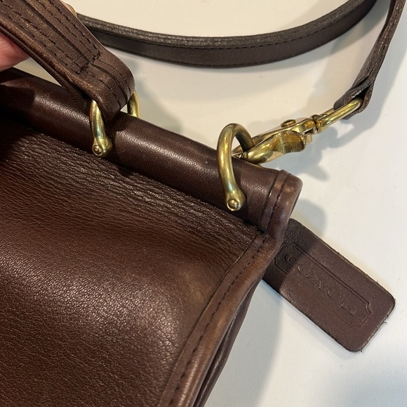 Coach - vintage WILLIS leather crossbody, dark mahogany - Picture 2 of 15
